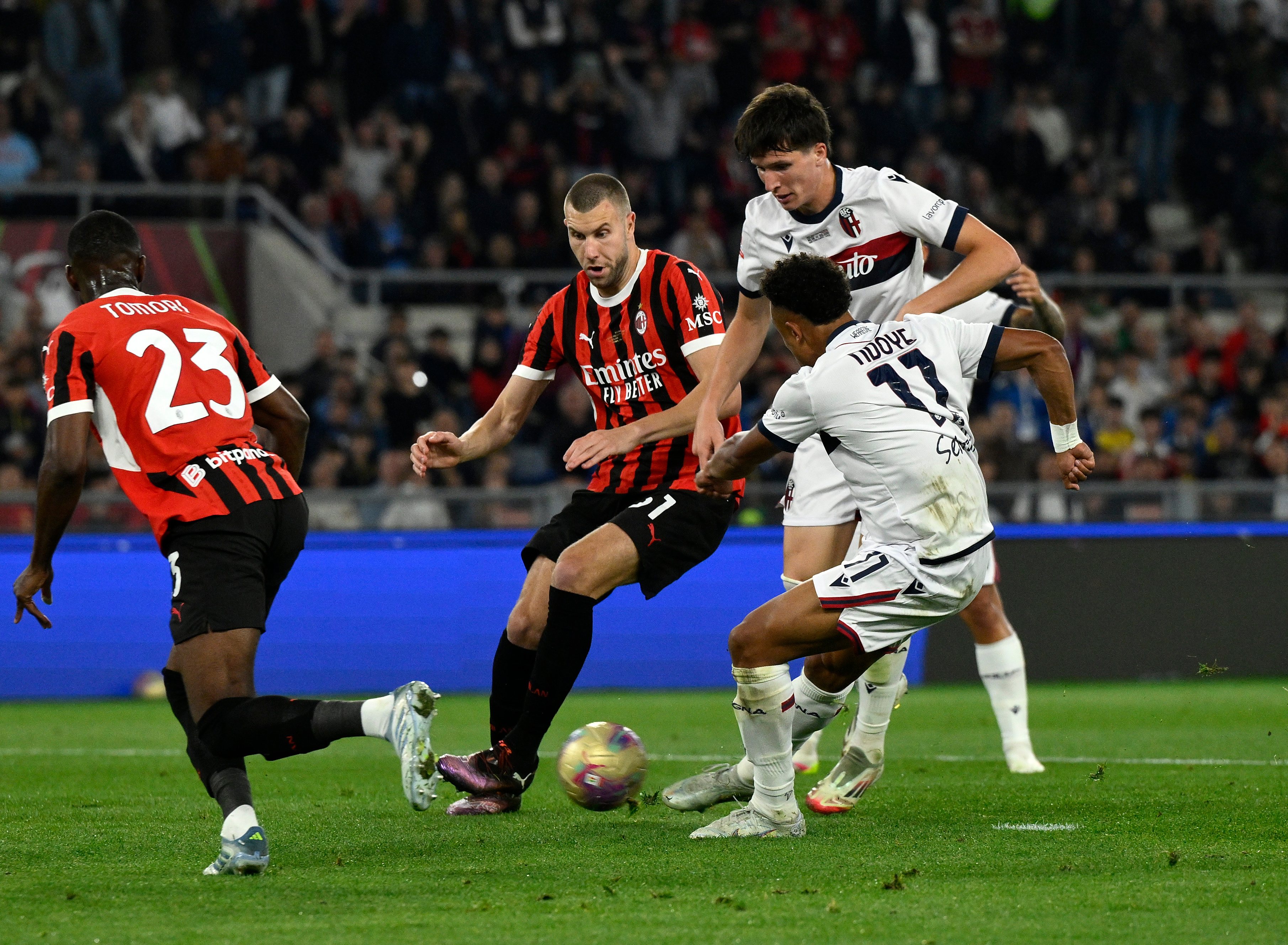 意大利战胜敌人，冲进八强赛