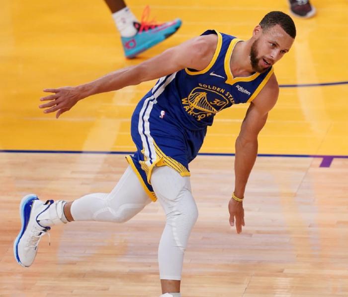 鹈鹕逆袭击败劲敌，冲击季后赛名额有望