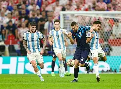 阿尔瓦塞地主场不敌对手,降级危机四伏 阿尔瓦塞地主场不敌对手,降级危机四伏