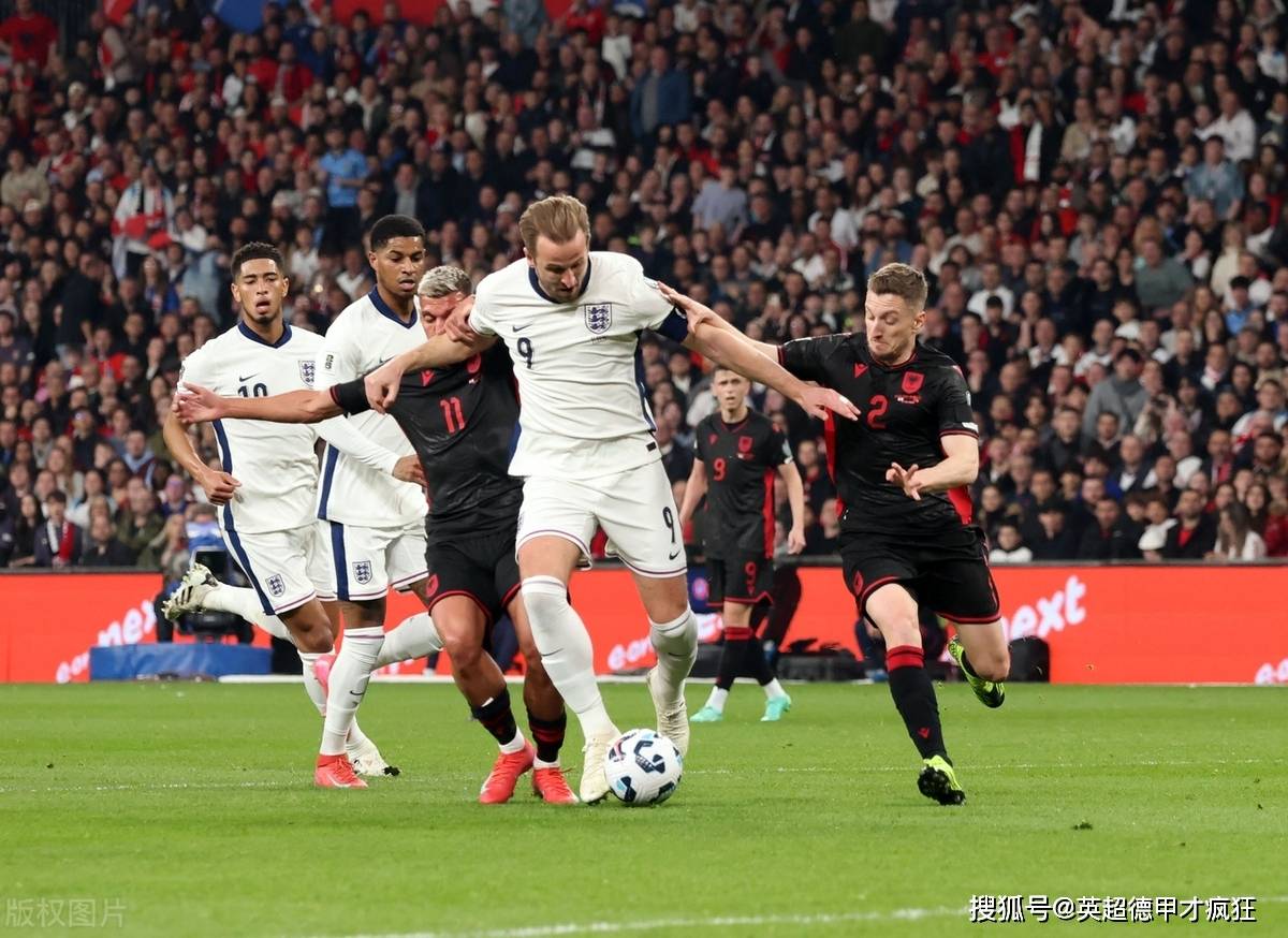 关于阿尔巴尼亚队在欧预赛中遭遇惨败失利的信息