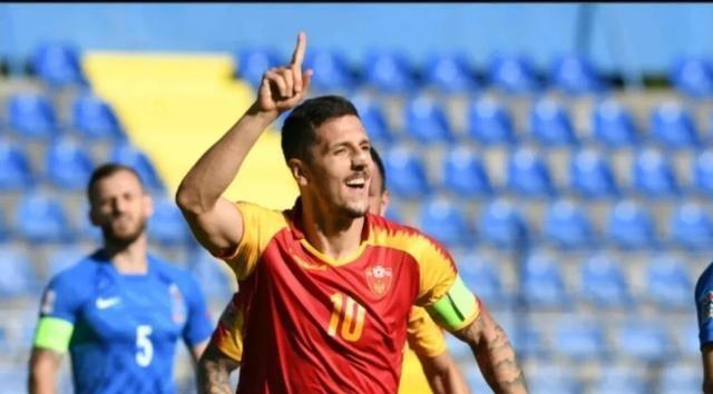 关于意大利队在预选赛中遭遇对手强劲阻击的信息